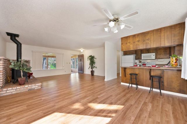 13765 Wright Rd, Auburn, CA 95602