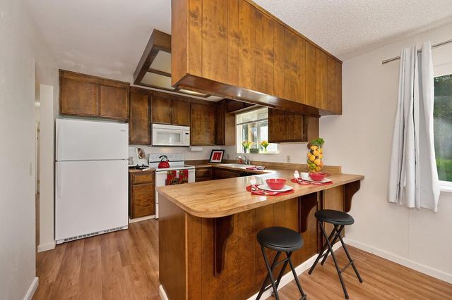 13765 Wright Rd, Auburn, CA 95602