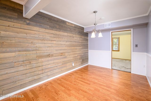 548 Michigan Avenue, Brick, NJ 08724