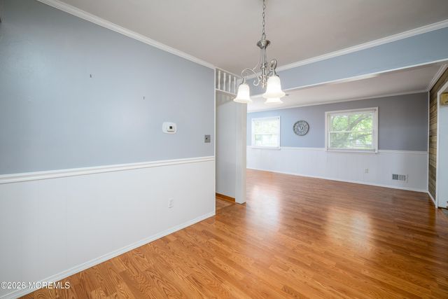 548 Michigan Avenue, Brick, NJ 08724