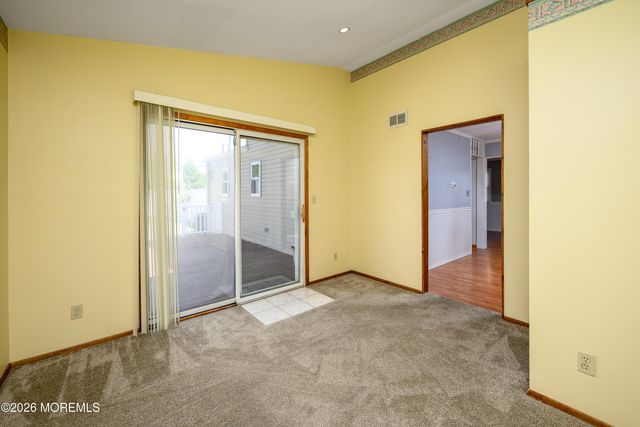 548 Michigan Avenue, Brick, NJ 08724