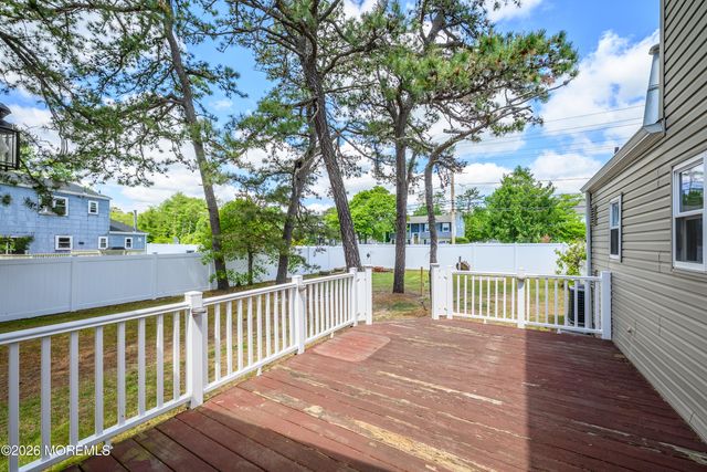 548 Michigan Avenue, Brick, NJ 08724