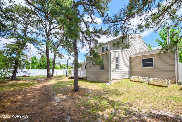 548 Michigan Avenue, Brick, NJ 08724