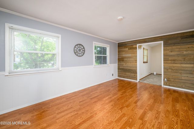 548 Michigan Avenue, Brick, NJ 08724