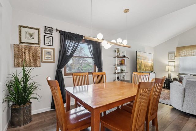 4050 S Shady Lane COURT, Greenfield, WI 53228