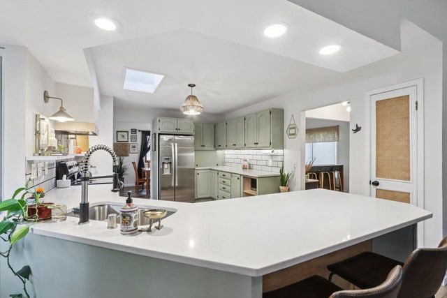 4050 S Shady Lane COURT, Greenfield, WI 53228