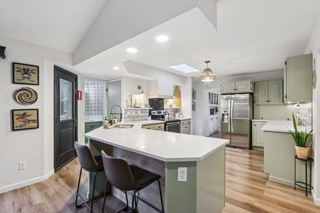 4050 S Shady Lane COURT, Greenfield, WI 53228