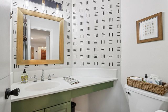 4050 S Shady Lane COURT, Greenfield, WI 53228