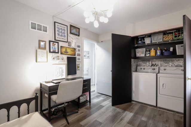 4050 S Shady Lane COURT, Greenfield, WI 53228