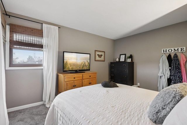 4050 S Shady Lane COURT, Greenfield, WI 53228