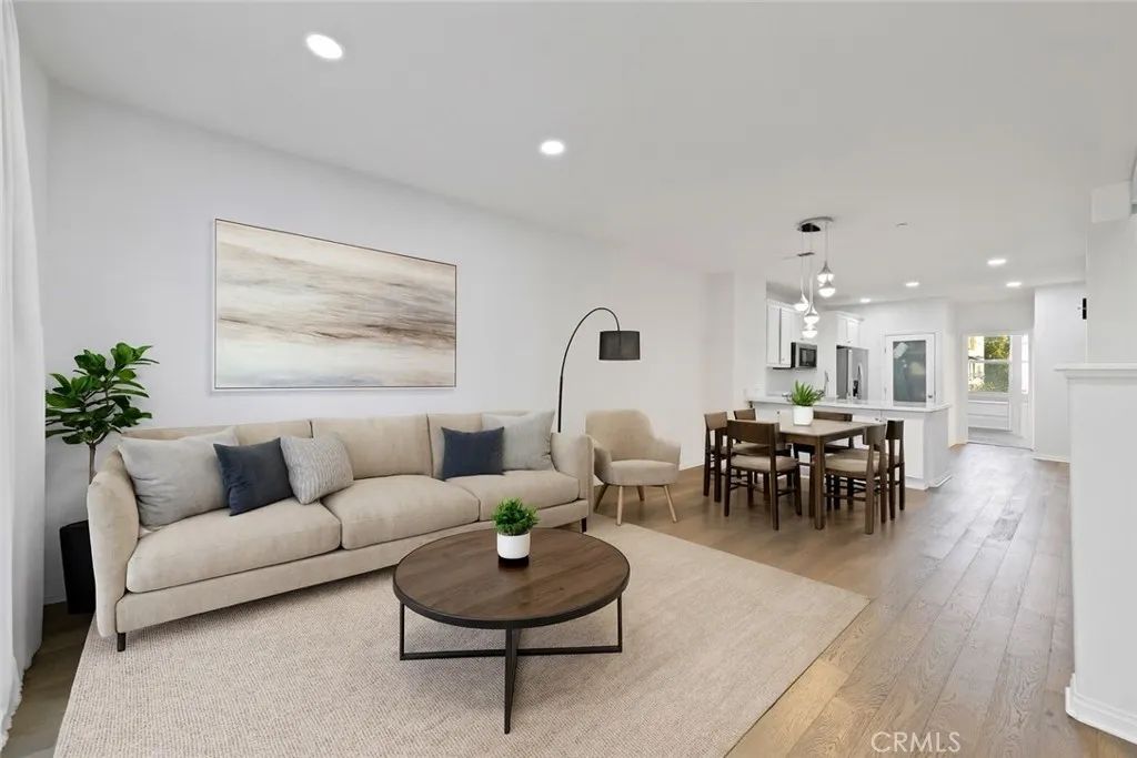 8620 Belford 604, Westchester, CA 90045