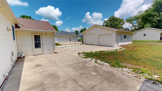 303 N 1st Street, Greenfield, IA 50849