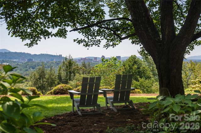 35 Elias Place, Asheville, NC 28804
