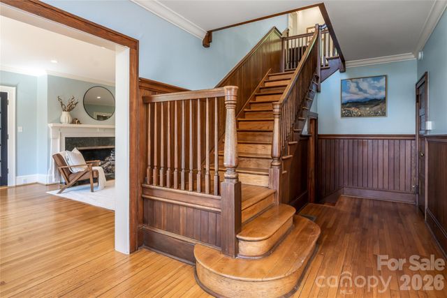 35 Elias Place, Asheville, NC 28804