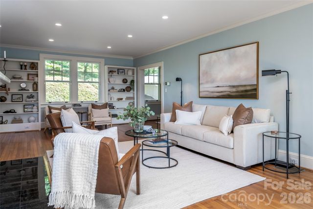 35 Elias Place, Asheville, NC 28804