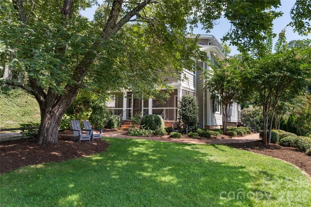35 Elias Place, Asheville, NC 28804