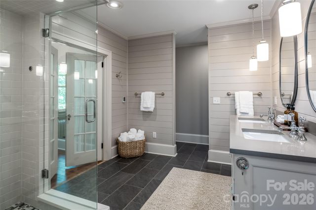 35 Elias Place, Asheville, NC 28804