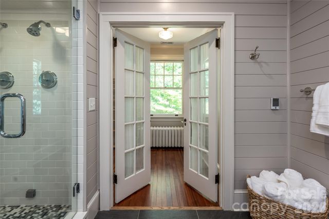 35 Elias Place, Asheville, NC 28804