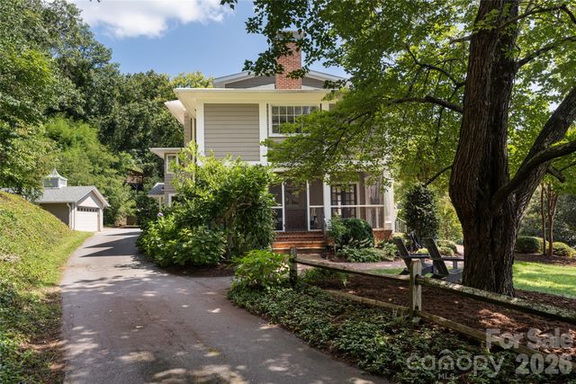 35 Elias Place, Asheville, NC 28804