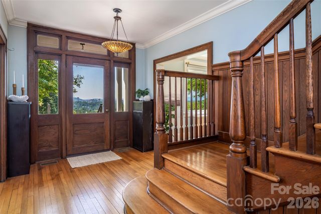 35 Elias Place, Asheville, NC 28804
