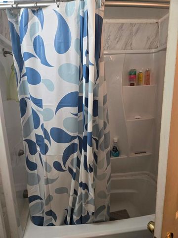 1345 53Rd Ave, Oakland, CA 94601