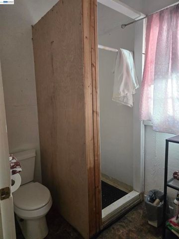 1345 53Rd Ave, Oakland, CA 94601