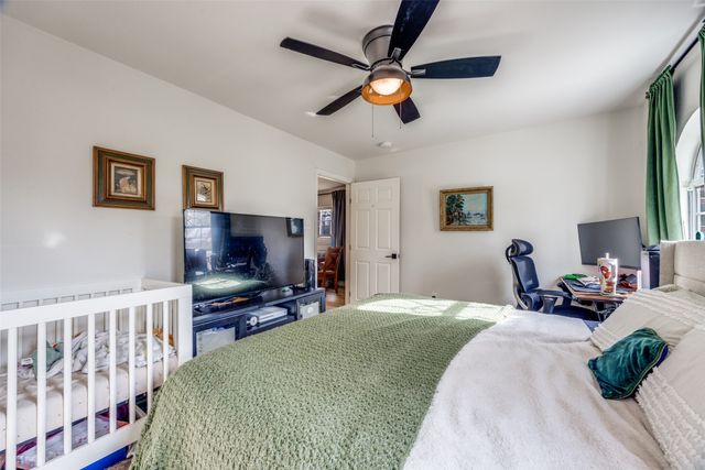 1322 Sears Street W, Denison, TX 75020