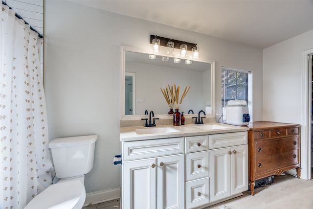 1322 Sears Street W, Denison, TX 75020