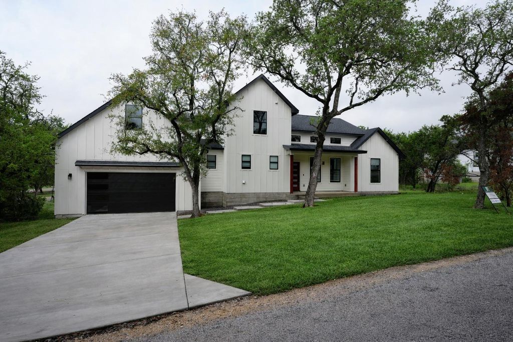 48 Acacia DR, Wimberley, TX 78676