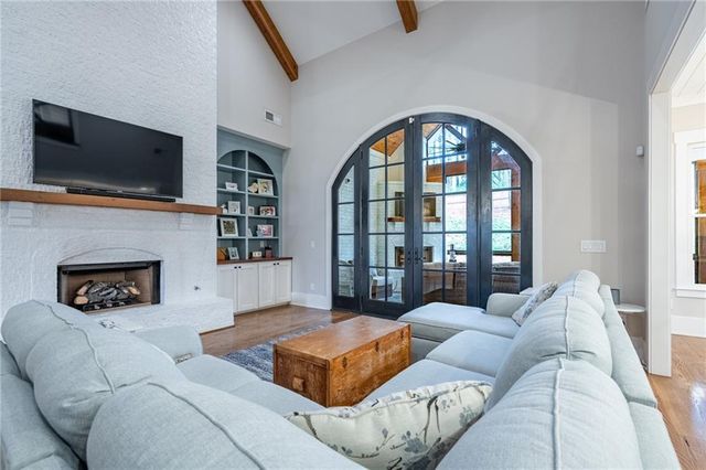 1009 Davenport Circle, Powder Springs, GA 30127