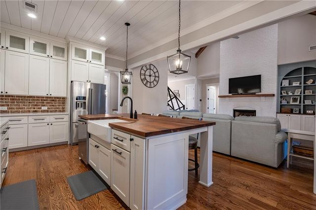 1009 Davenport Circle, Powder Springs, GA 30127