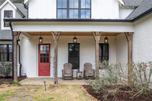 1009 Davenport Circle, Powder Springs, GA 30127