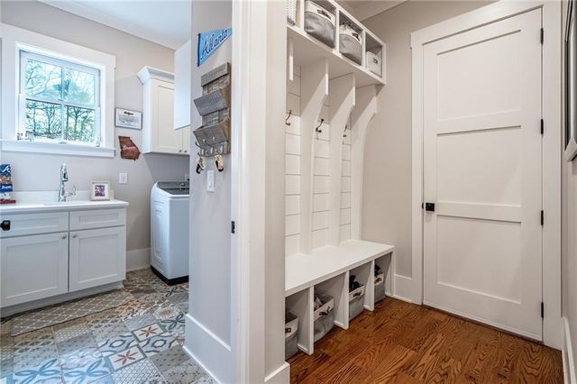 1009 Davenport Circle, Powder Springs, GA 30127