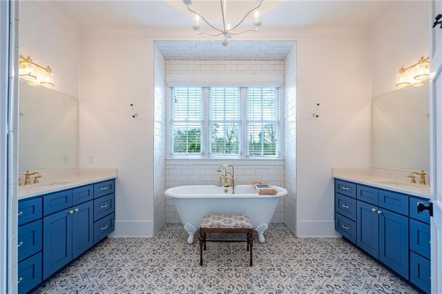 1009 Davenport Circle, Powder Springs, GA 30127