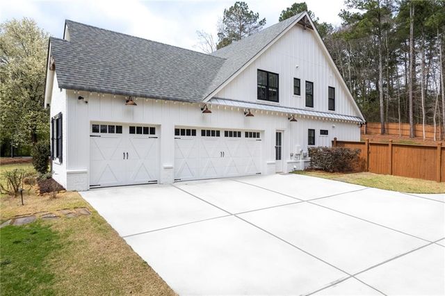 1009 Davenport Circle, Powder Springs, GA 30127