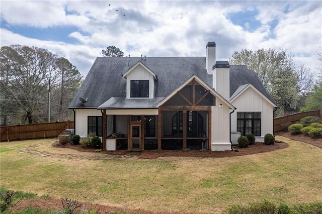 1009 Davenport Circle, Powder Springs, GA 30127