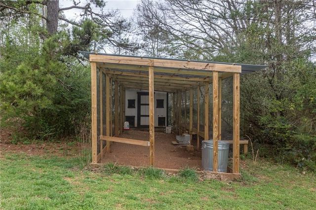 1009 Davenport Circle, Powder Springs, GA 30127