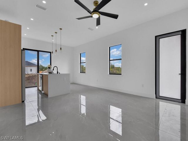 380 Cratsley AVE S, Lehigh Acres, FL 33974