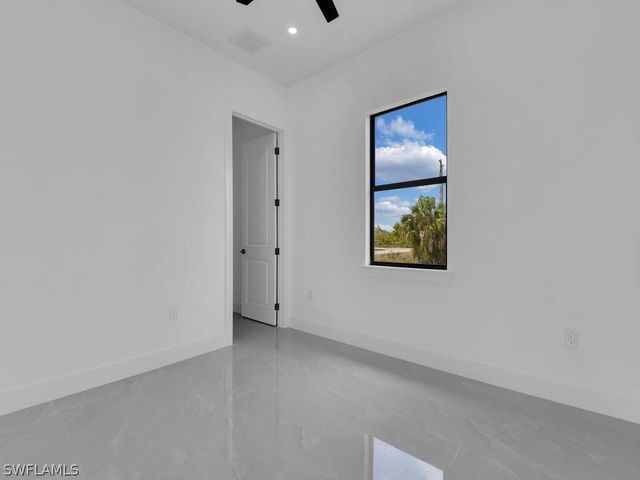 380 Cratsley AVE S, Lehigh Acres, FL 33974