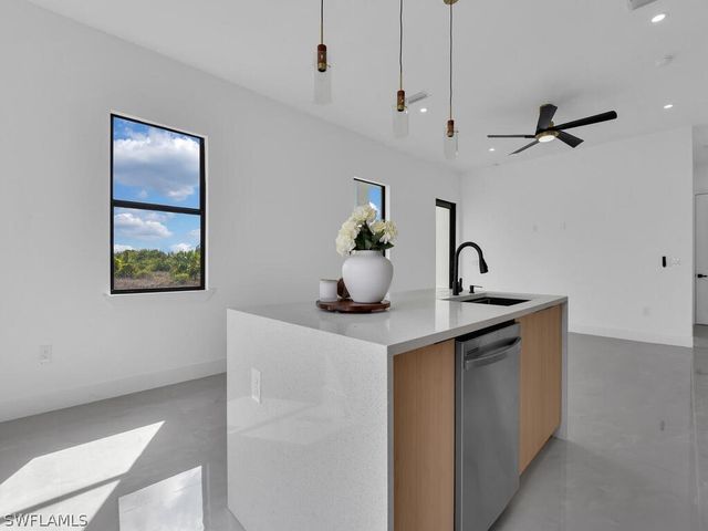 380 Cratsley AVE S, Lehigh Acres, FL 33974