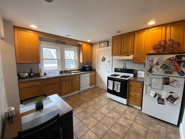 27 Morton St 27, Watertown, MA 02472