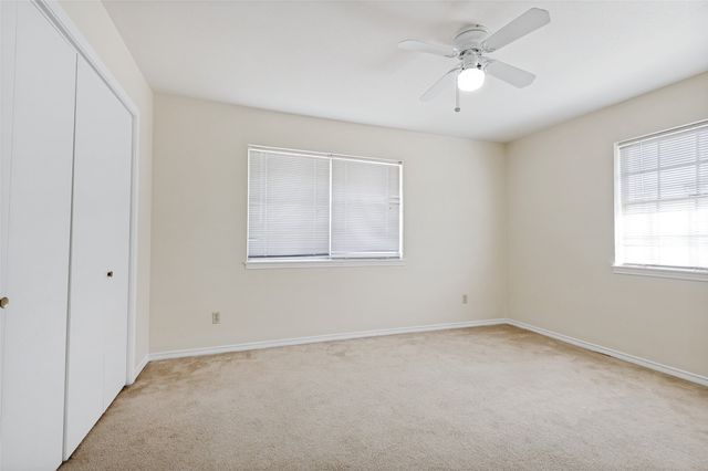 300 College Street E, Arlington, TX 76010