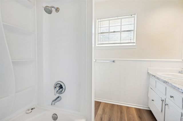 300 College Street E, Arlington, TX 76010