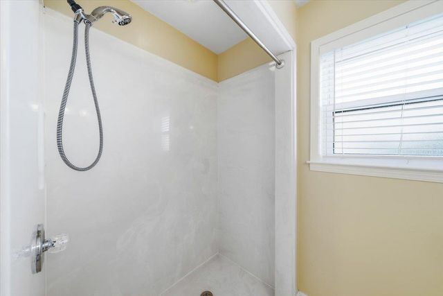 3262 W EARHART DR, Bartlett, TN 38134