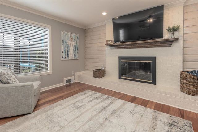 1309 BROOKSIDE DR, Germantown, TN 38138