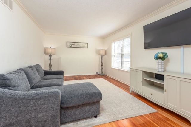 1309 BROOKSIDE DR, Germantown, TN 38138