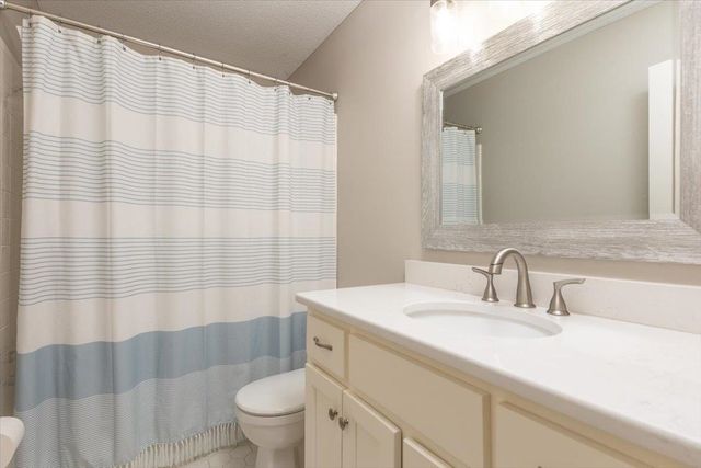 1309 BROOKSIDE DR, Germantown, TN 38138