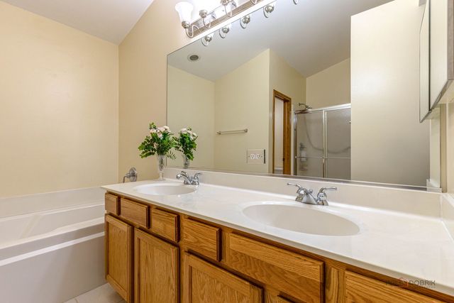 1283 Georgetown Way, Vernon Hills, IL 60061