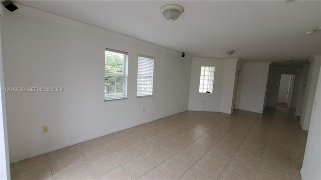 8804 NW 109th Pl 402, Doral, FL 33178