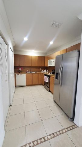 8804 NW 109th Pl 402, Doral, FL 33178